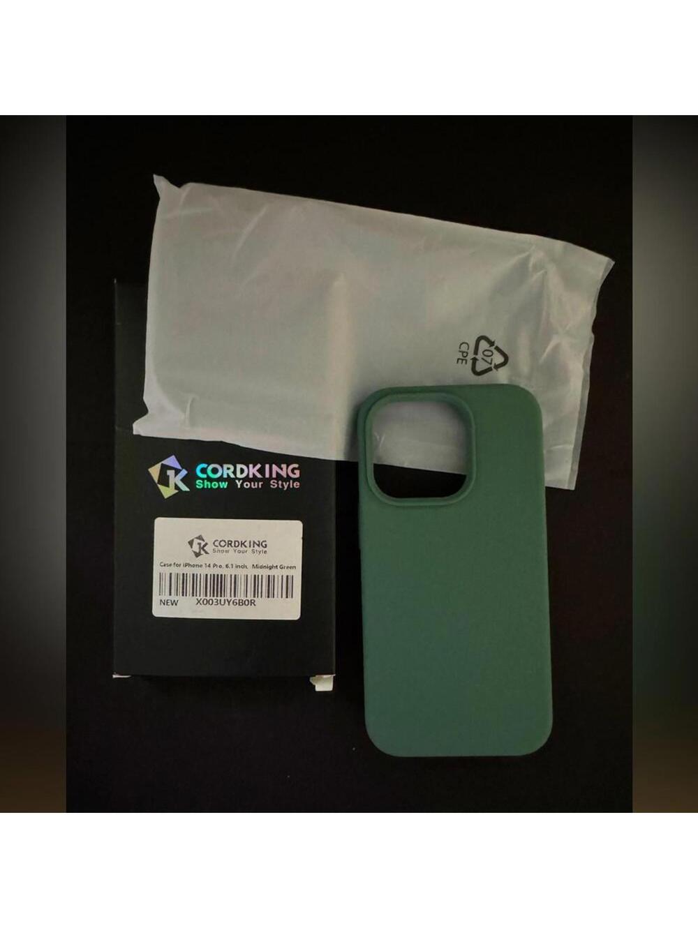 Cordking iPhone 14 Pro midnight grreen silicone case NWT